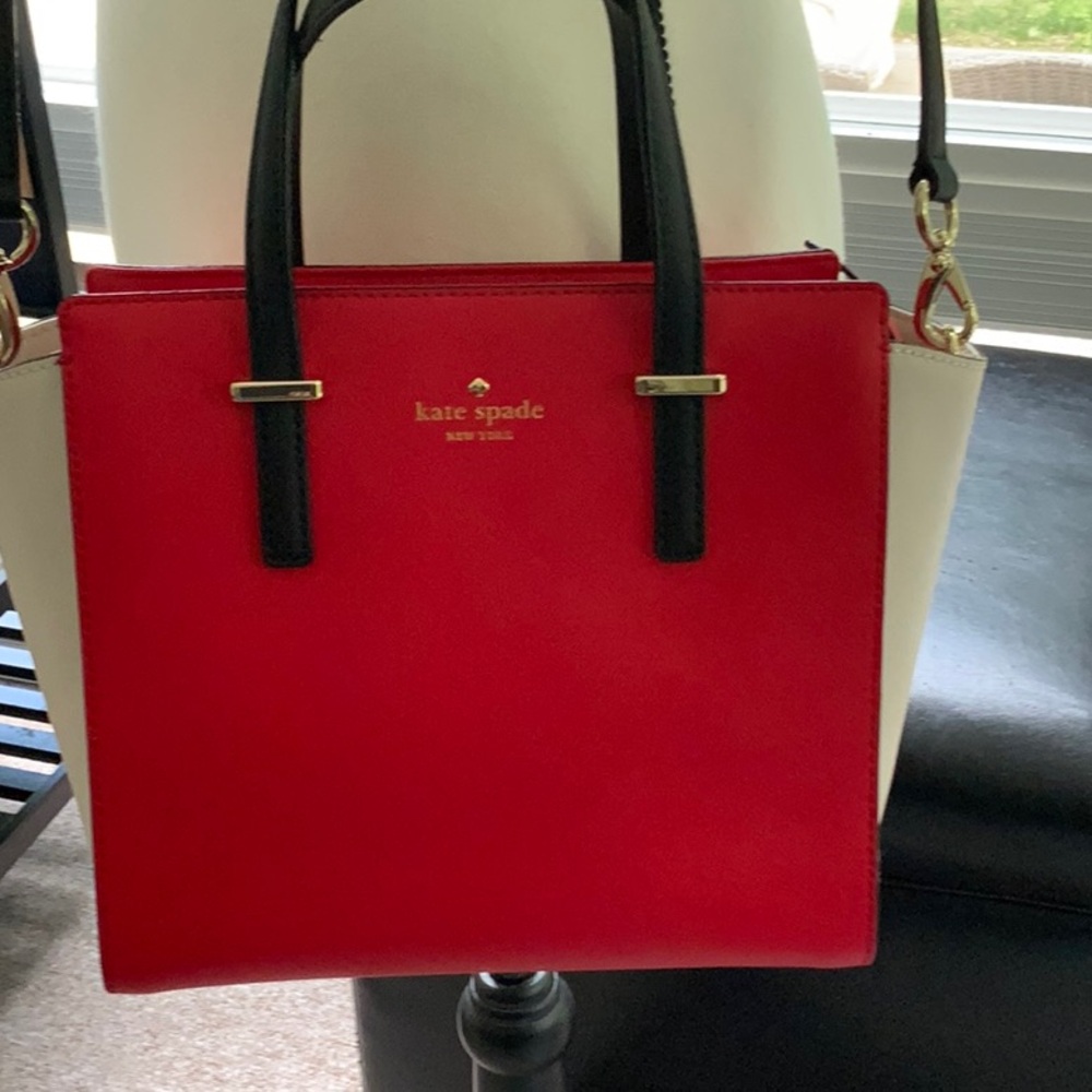 Kate Spade Red and Black Tote Bag with Classic Design with matching wallet